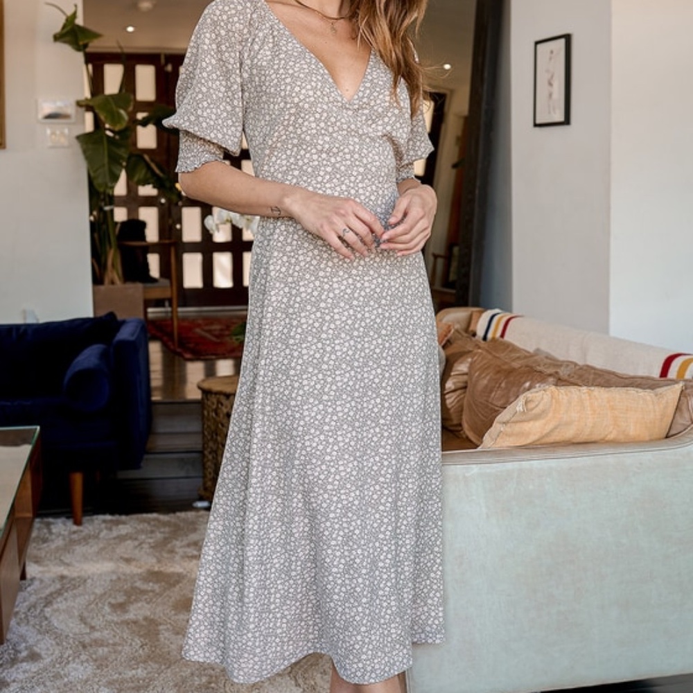 Lulus x LUSH Times With You Sage Green Floral Print Puff Sleeve Midi Dress